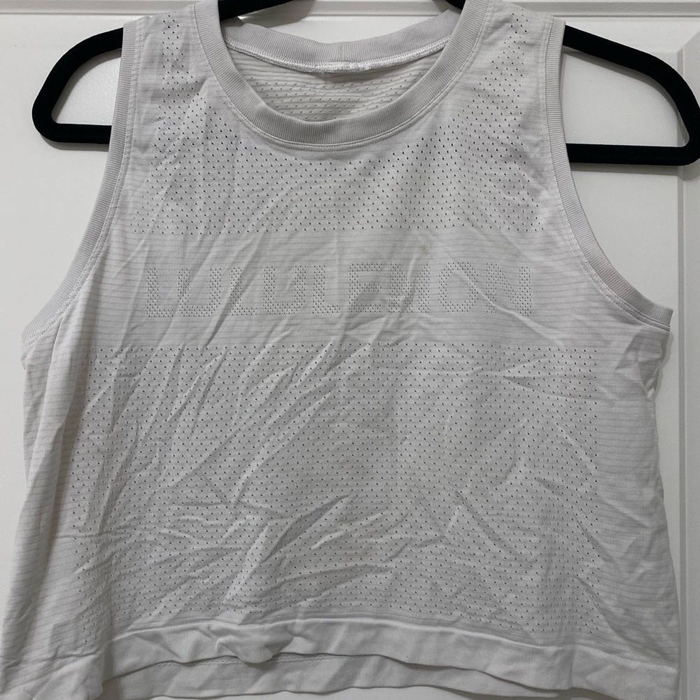 Lulu lemon cropped workout tank size 4